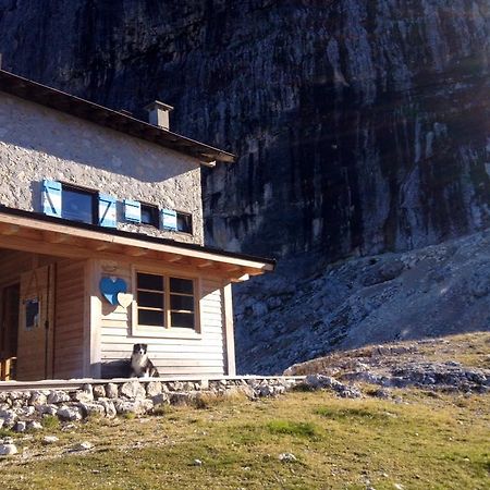 Rifugio Velo Della Madonna San Martino Di Castrozza Exterior foto
